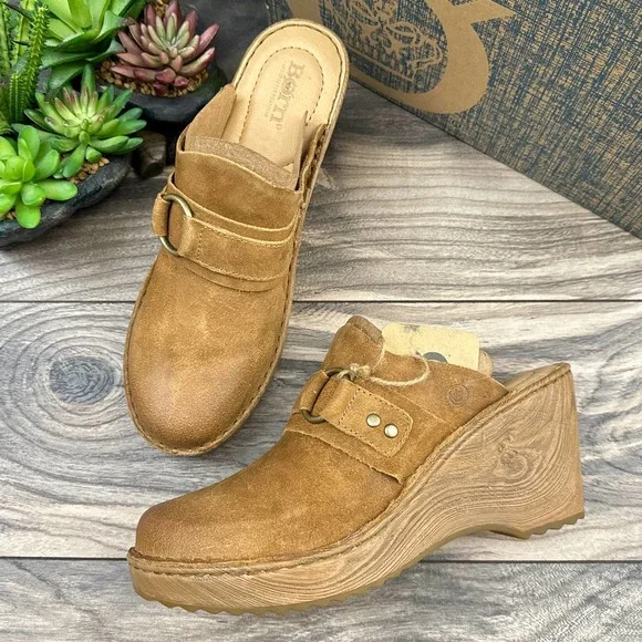 NIB Born Nola 9M Tan Distressed Suede Clogs Leather Open Back - Picture 1 of 12